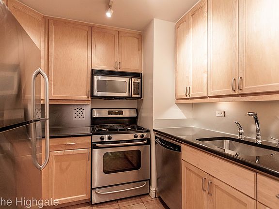3rd image of 182 E 95th St APT 5H