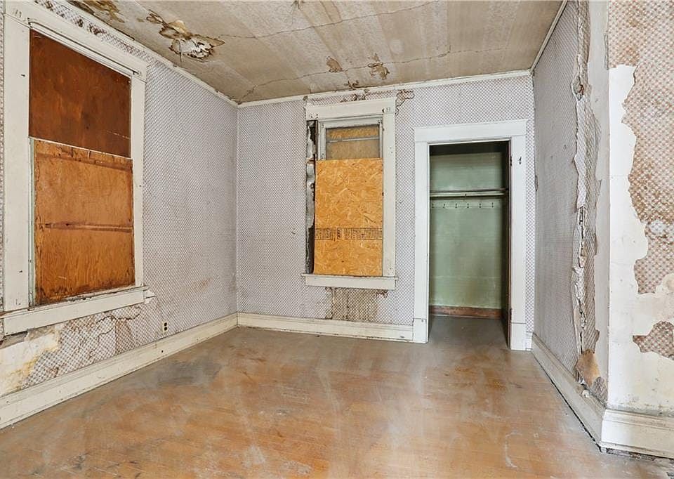 2nd image of 2444 Montgall Ave