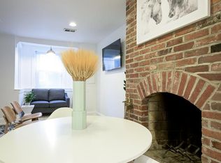 208 11th St SE #B, Washington, DC 20003