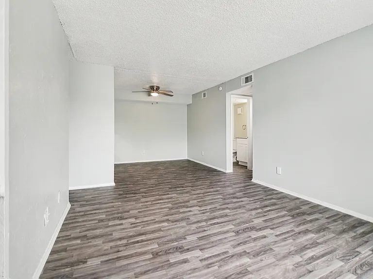 Rochelle Place — Photo 5