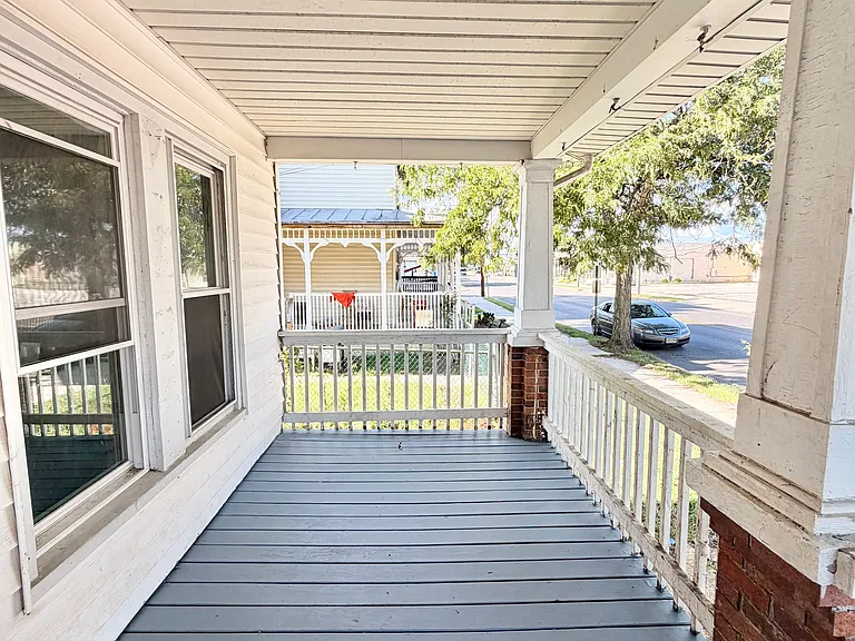 710 High St N — Photo 17
