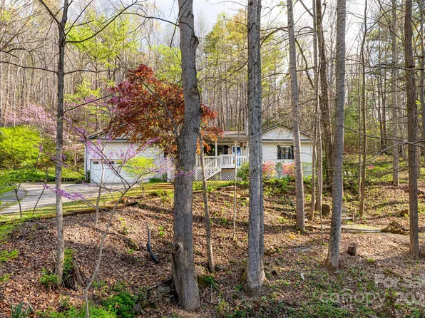 21 Mann Rd, Asheville, NC 28805