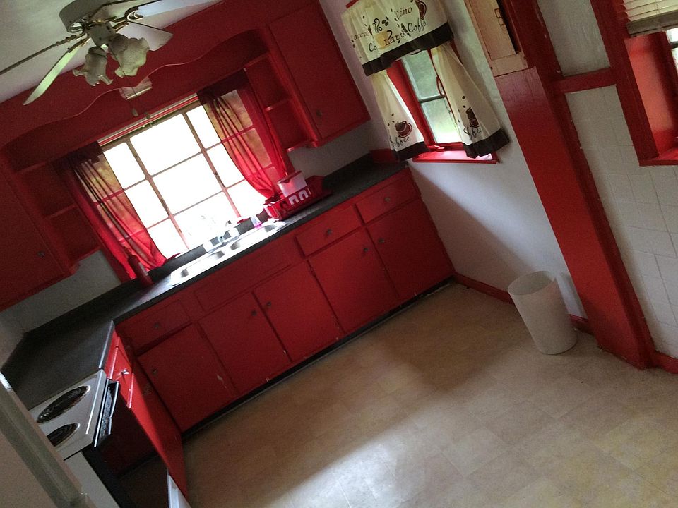 2nd image of 8110 Briese Ln