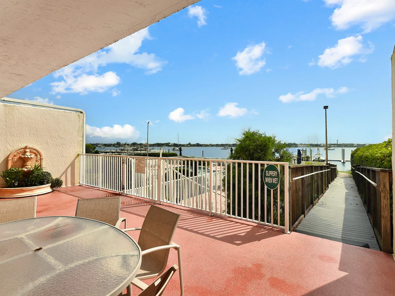2 bed, 1178 sqft, $2,400 — Photo 2