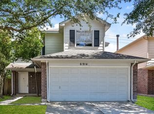 6914 Bayou Crest Dr, Houston, TX 77088