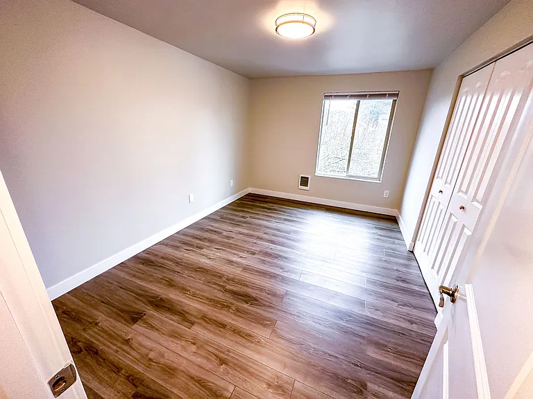9100 Roosevelt Apartments — Photo 20