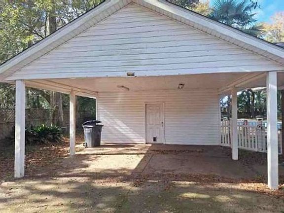 5th image of 11949 Estel Waller Rd