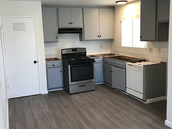 5th image of 38431 5th St E #12