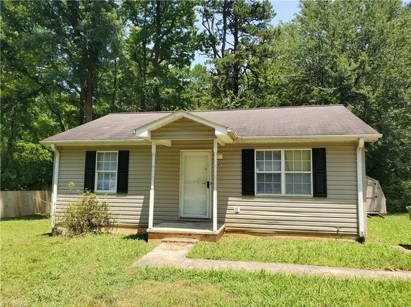 104 Parker St, Lexington, NC 27292