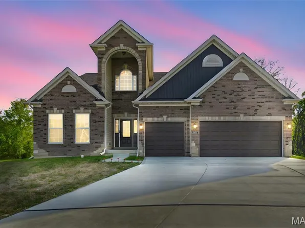 8032 Cotswald Trl, Cottleville, MO 63304