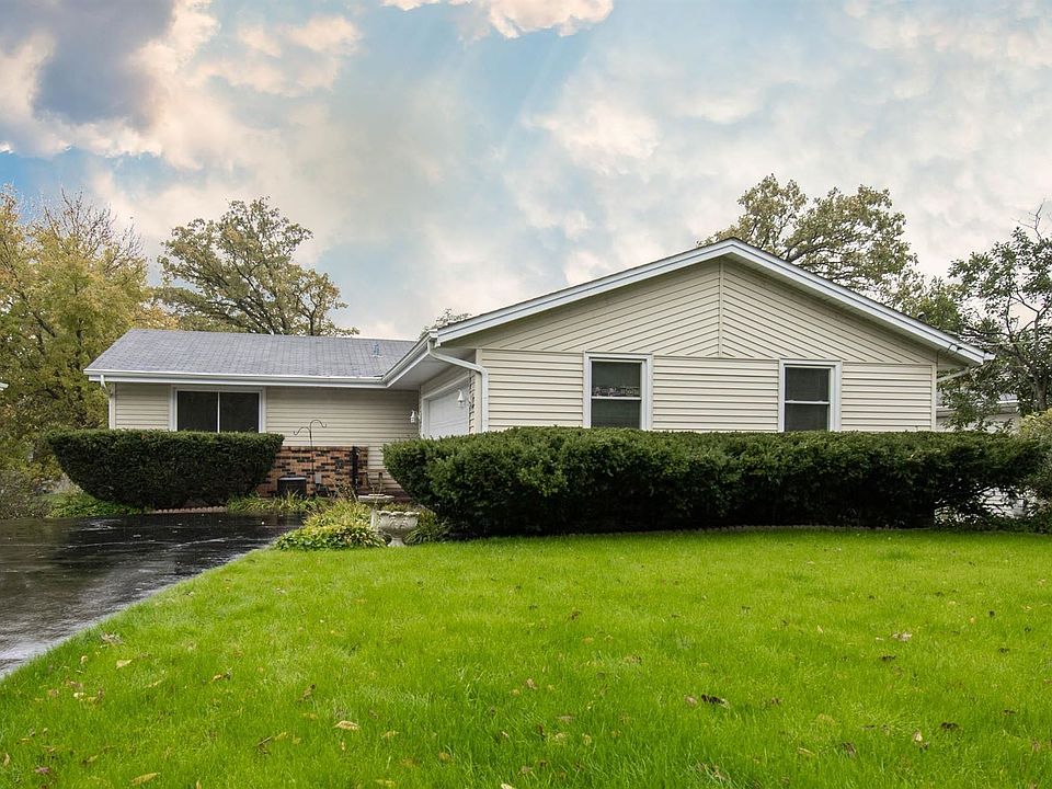 1st image of 10208 Queen Oaks Dr