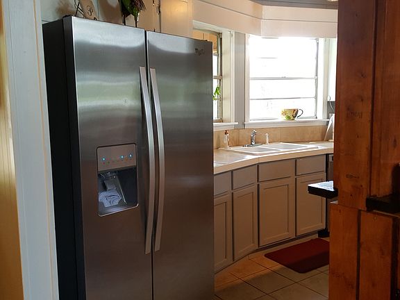 2nd image of 1150 Thunderbird Dr S