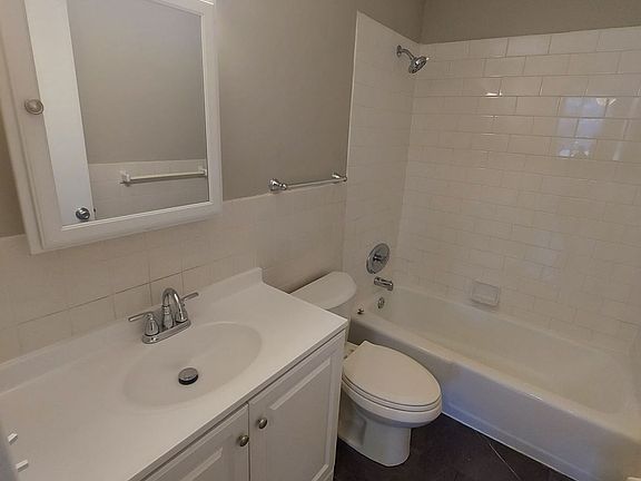 4th image of 1365 Eustis St #65-01