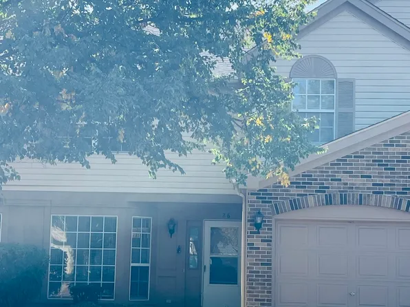 26 Lancaster Cir, Gurnee, IL 60031