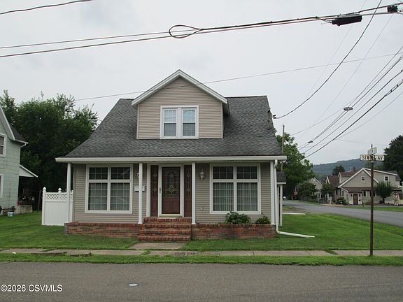 2nd image of 1101 6th Ave