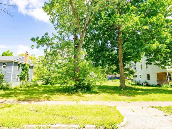 1646 Obrien St, South Bend, IN 46628