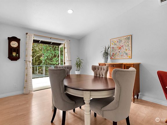 4th image of 12707 18 Street SE