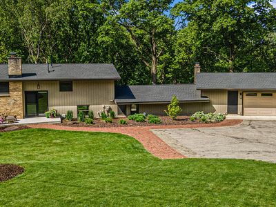 1117 Honey Creek Ave NE, Ada, MI, 49301