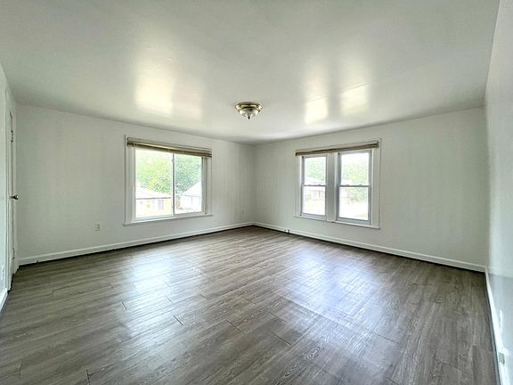 5th image of 345 W Hudson Ave #3