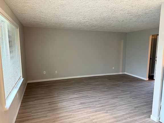 2nd image of 117 NE Clark Ave #30
