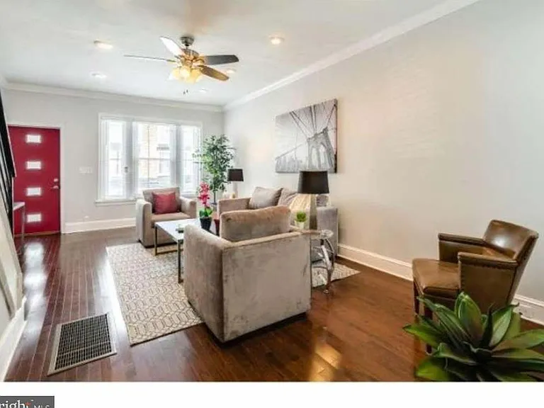 2441 S Philip St — Photo 2