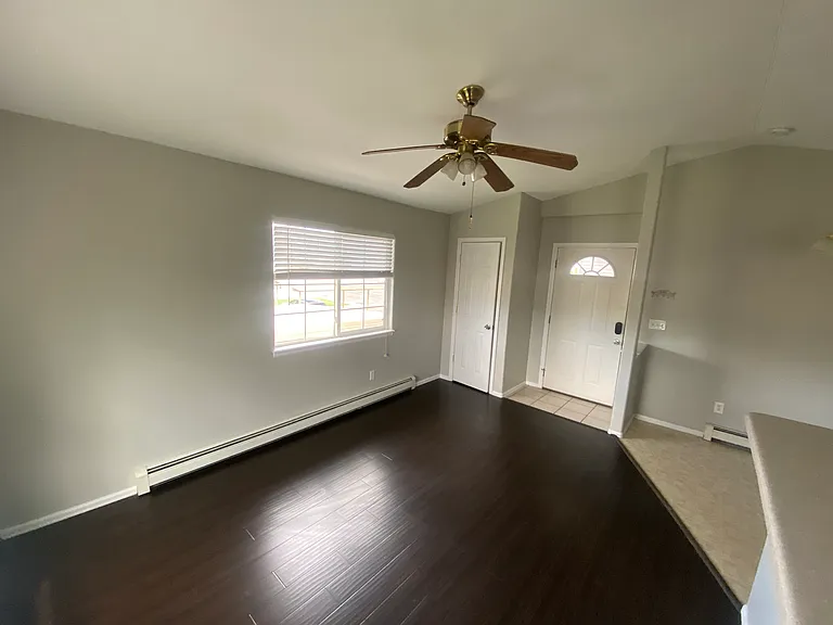 1158 E Carolina Ave #4 — Photo 2