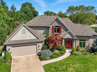2707 Grenadier Ct, Fort Wayne, IN 46804