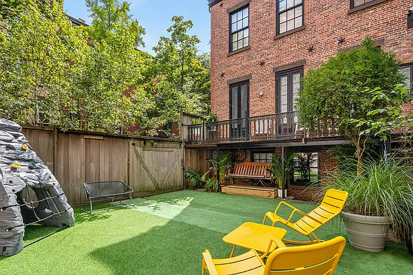 Sold by Corcoran | media 14