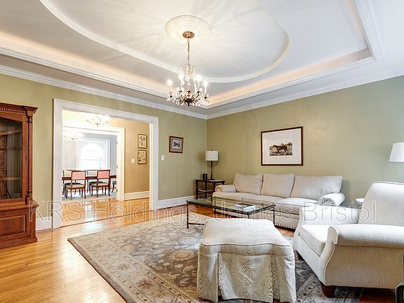 4th image of 2805 Monument Ave APT 1
