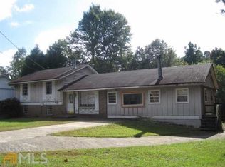 470 Roxbury Dr, Riverdale, GA 30274