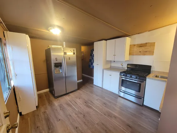 555 Highway 10 S Trailer 12, Saint Cloud, MN 56304