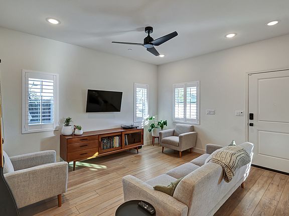 5th image of 1213 Rojo St