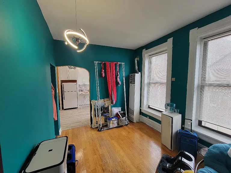 1157 W 19th St #2R — Photo 11