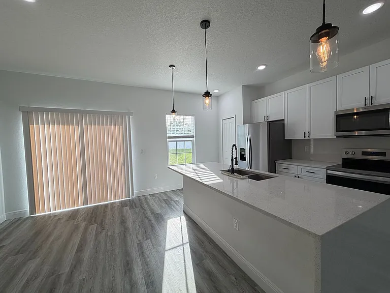 16950 SW 42nd Avenue Rd — Photo 7