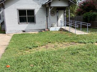 716 E 9th St, Ada, OK 74820