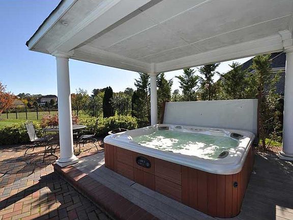 5th image of 2216 Vadito Way