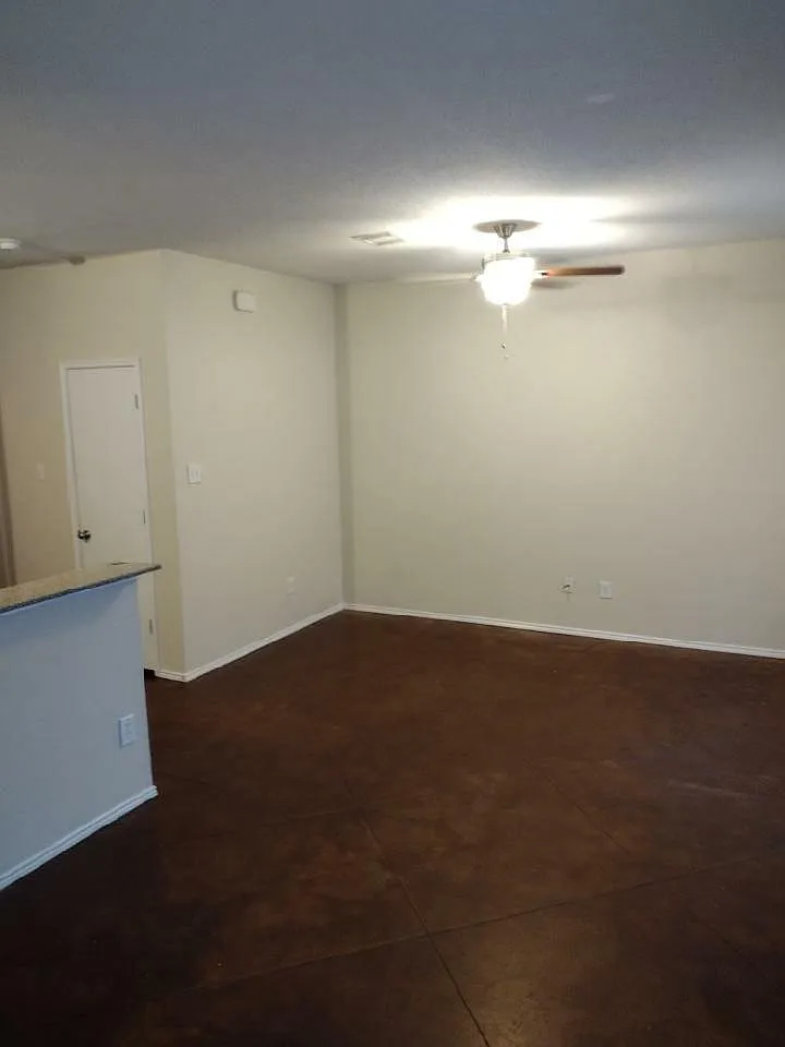 Building Photo - 2343 Aldergate Dr