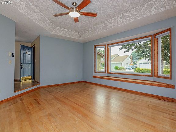 5th image of 13206 NE 5th Ave