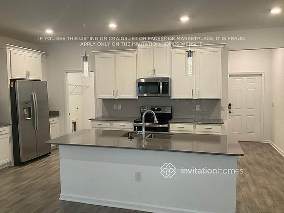 3rd image of 2413 Volunteer Ave