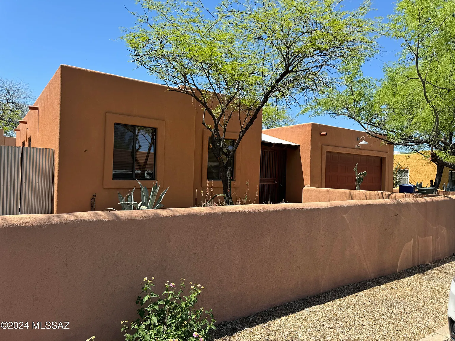 3 bed, 2.0 bath, 1863 sqft, $1,895 — Photo 3