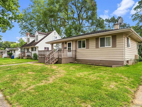 5th image of 3202 McClure Ave