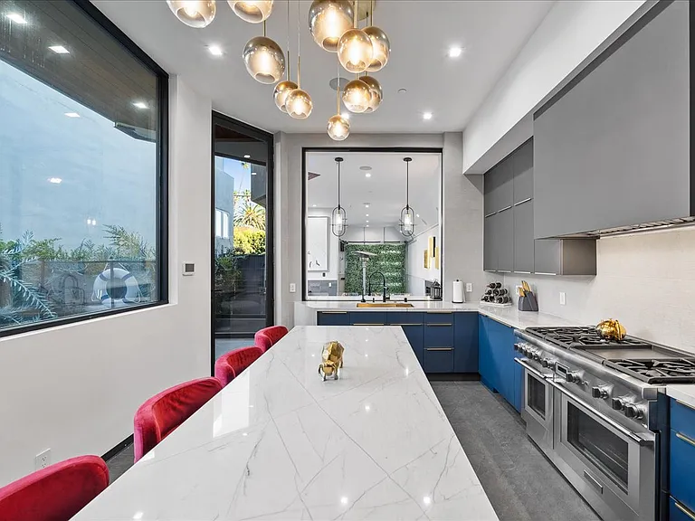 840 California Ave — Photo 52