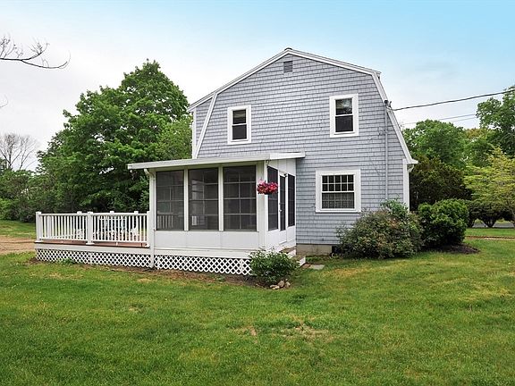 3rd image of 643 Careswell St