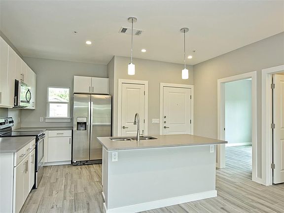 5th image of 102 Blue Ridge Trl #2