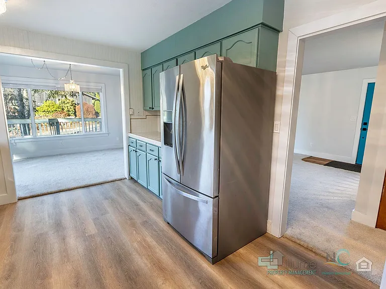 242 Hemlock St — Photo 18