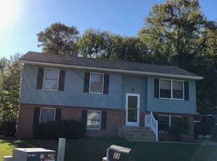20 Garvey Ln, Newark, DE 19702