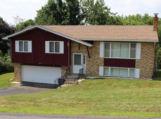221 Butternut Ln, Clarks Summit, PA 18411