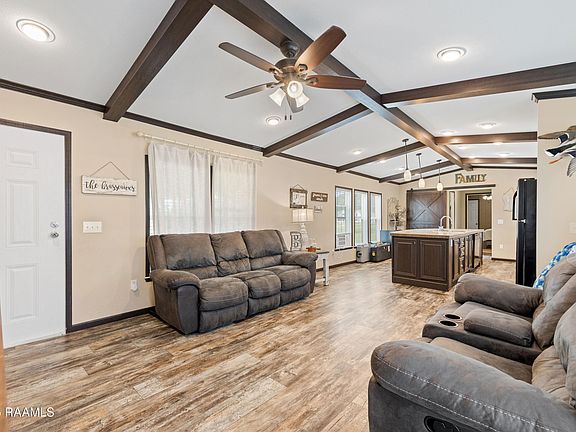 5th image of 200 Bennett Hills Dr