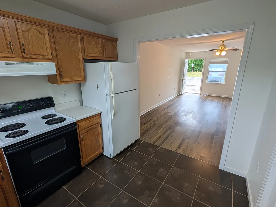 Kitchen/ Living Room