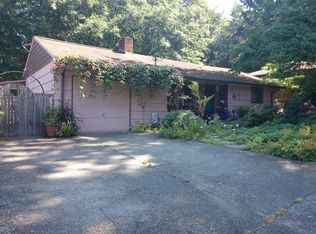 9332 Forest Ct SW, Seattle, WA 98136